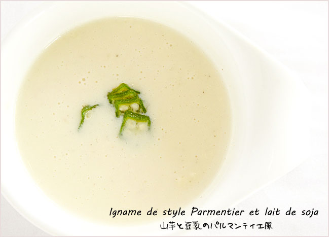 YR100gpiłB<br>DݏĂ̐nɍނƂŁAR̓ł
Sƕې͂A<br>ӂEƂ肵ĤDݏĂĂ܂B<br>
܂R݂̂gpĂ܂̂Őn̕LAR̕Ă܂B
